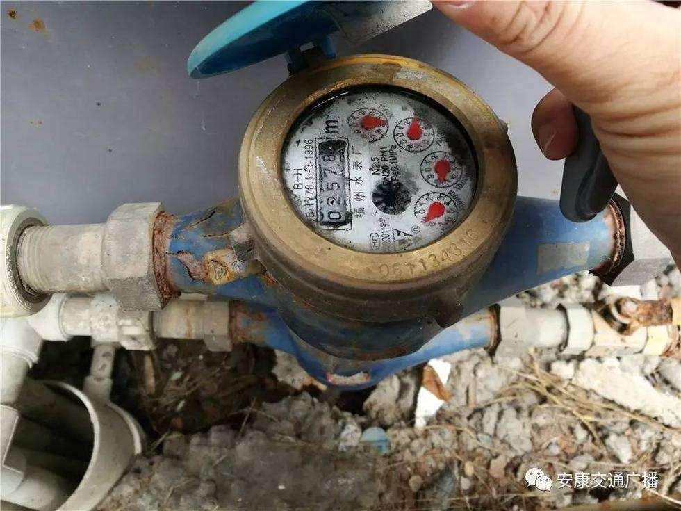 巴林左家里水表在不用的时候空转，是漏水吗？